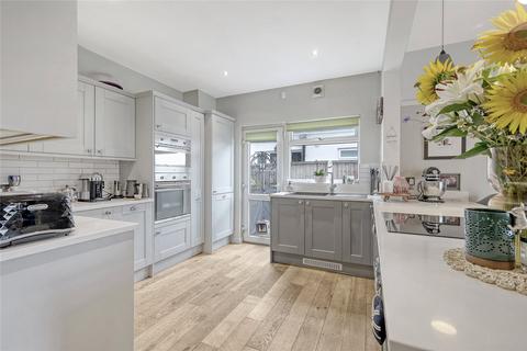 81 Lifstan Way, Southend-on-sea, SS1 2XQ