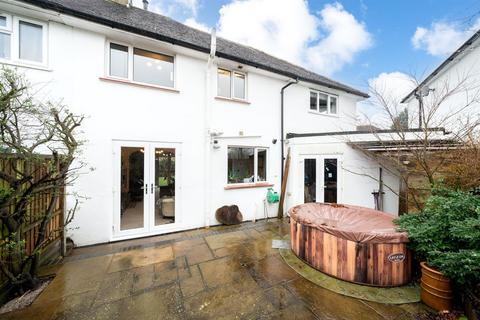2 Springfield Close, Croxley Green, Rickmansworth, WD3 3HQ