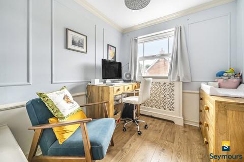 7 Cater Gardens, Guildford, GU3 3BY
