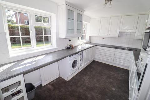 2 bedroom flat for sale, Mark Anthony Court, Hayling Island