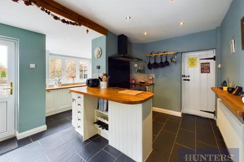 3 bedroom cottage for sale, High Street, Brompton-By-Sawdon, Scarborough