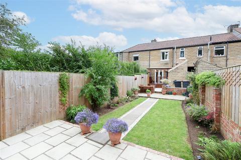 2 bedroom terraced house for sale, Aismunderby Road, Ripon