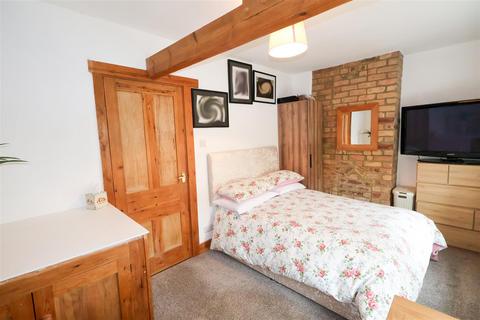 2 bedroom terraced house for sale, Aismunderby Road, Ripon