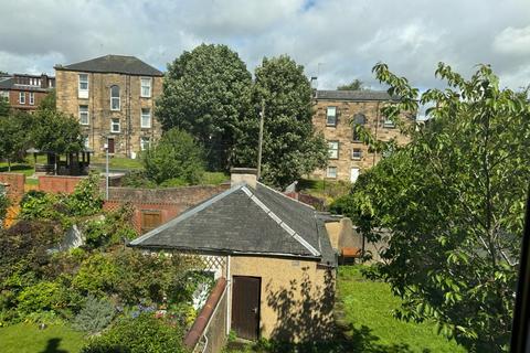 5 bedroom terraced house to rent, Broompark Drive, Glasgow G31