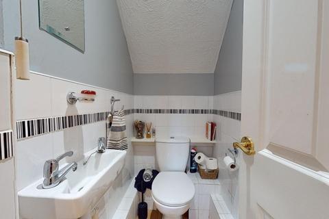 11 Ashmore Gardens, Northfleet, Gravesend, DA11 8NE