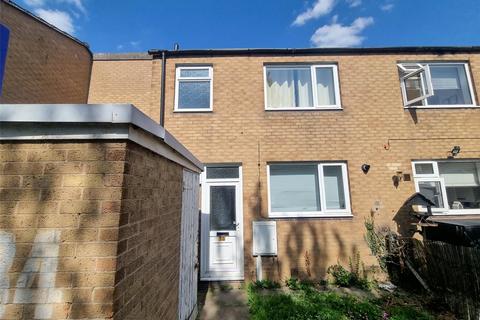 4 bedroom terraced house to rent, Warwick Court, Leicestershire LE11