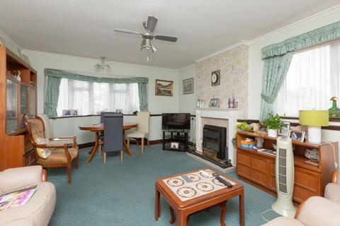 2 bedroom detached house for sale, Cunningham Crescent, Birchington, CT7