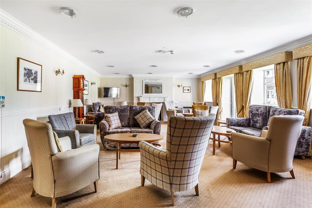 Residents' Lounge.jpg