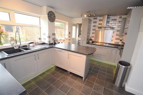 4 bedroom detached house for sale, Balmoral Drive, Market Drayton, Shropshire