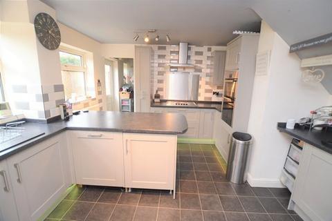 4 bedroom detached house for sale, Balmoral Drive, Market Drayton, Shropshire