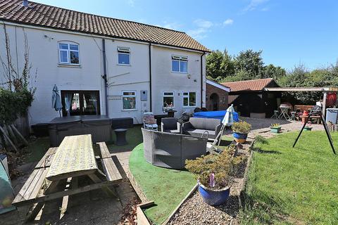 4 bedroom house for sale, Hall Cottages, Acle, Norwich, NR13