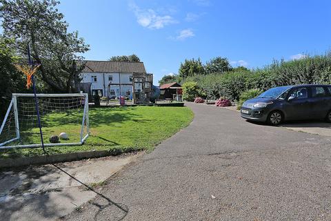 4 bedroom house for sale, Hall Cottages, Acle, Norwich, NR13