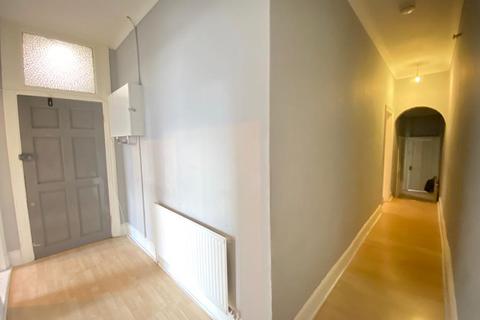 3 bedroom apartment to rent, London Road,
