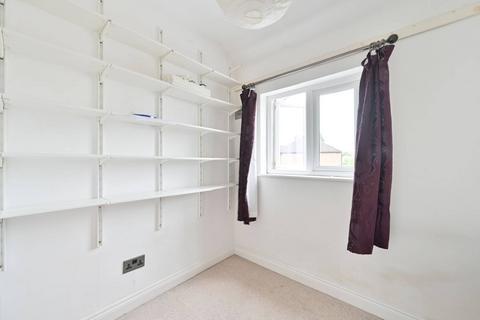 151 Woodhouse Avenue, Perivale, Greenford, UB6 8LQ