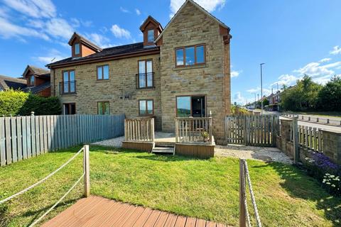 2 bedroom flat to rent, Ballfield Lane, Darton, Barnsley, South Yorkshire, S75