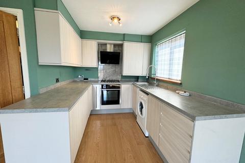 2 bedroom flat to rent, Ballfield Lane, Darton, Barnsley, South Yorkshire, S75