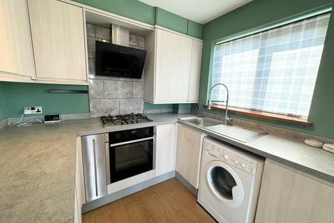 2 bedroom flat to rent, Ballfield Lane, Darton, Barnsley, South Yorkshire, S75