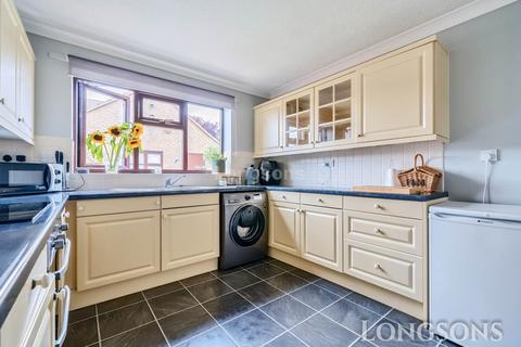 3 bedroom semi-detached house for sale, Malthouse Close, Watton