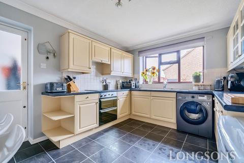 3 bedroom semi-detached house for sale, Malthouse Close, Watton