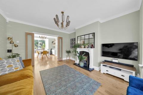 3 bedroom semi-detached house for sale, Thaxted Road, London SE9