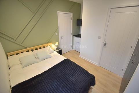 1 bedroom in a house share to rent, Room 4, Beresford Road, Reading