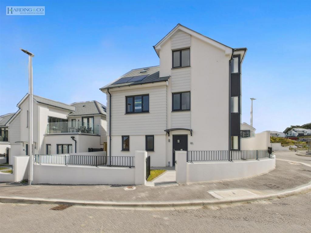 Front elevation.jpg