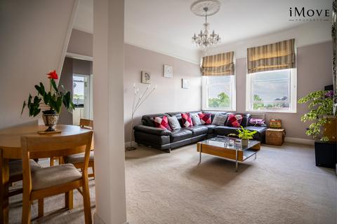 Flat 5, 25 Thicket Road, London, SE20 8DB