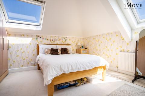 Flat 5, 25 Thicket Road, London, SE20 8DB