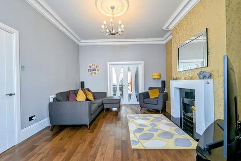 4 bedroom end of terrace house for sale, Lyndhurst Street, South Shields, NE33