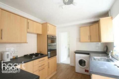 1 bedroom in a house share to rent, Sydenham Road, Guildford