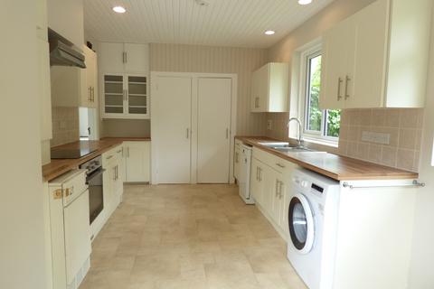 4 bedroom detached bungalow to rent, Old Lane, Mayfield TN20
