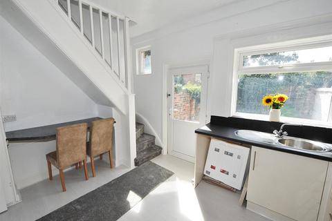 9 Chapel Road, Irlam, Manchester, M44 6EE