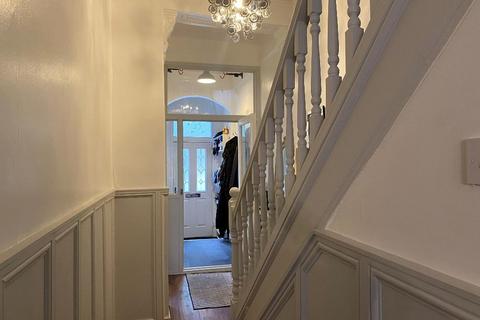 4 bedroom terraced house for sale, Spring Bank West, Hull, HU3 1LB
