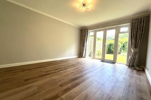 2 bedroom maisonette to rent, Hollingworth Way, Westerham, Kent, TN16