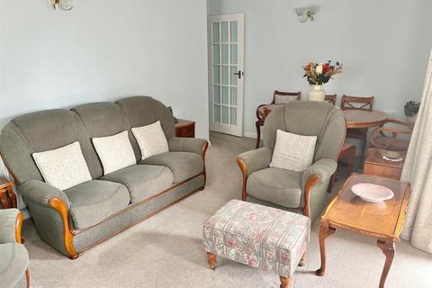 2 bedroom flat for sale, Kingsfold Court, Crouch Lane, Seaford