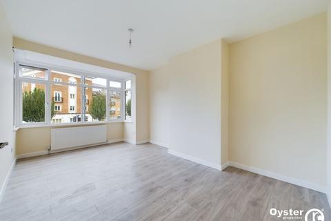 2 bedroom apartment to rent, Forty Avenue, Wembley, HA9