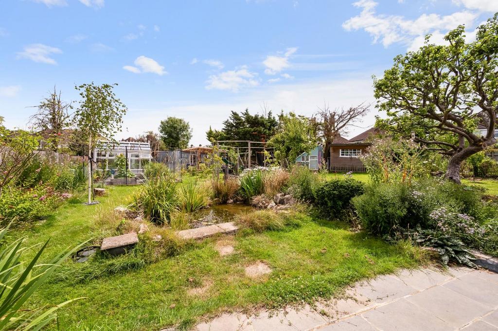 LATIMER CLOSE  (14).jpg