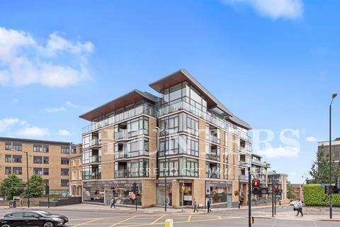 2 bedroom flat for sale, Lymington Road, London, NW6
