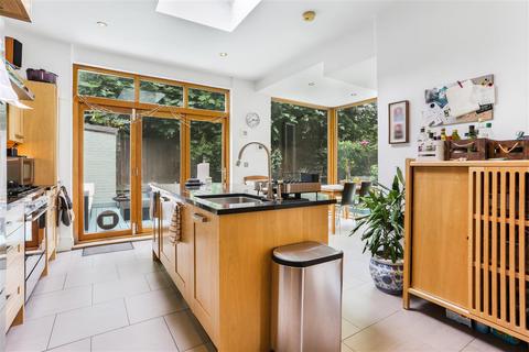 5 bedroom semi-detached house for sale, Beacon Hill, London