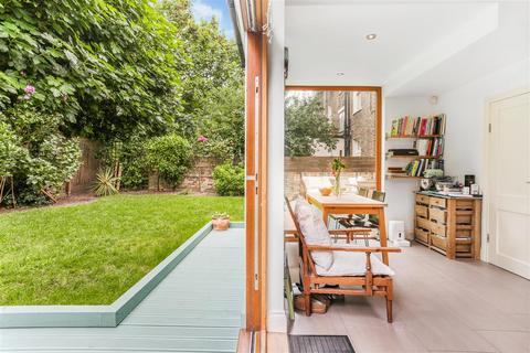 5 bedroom semi-detached house for sale, Beacon Hill, London