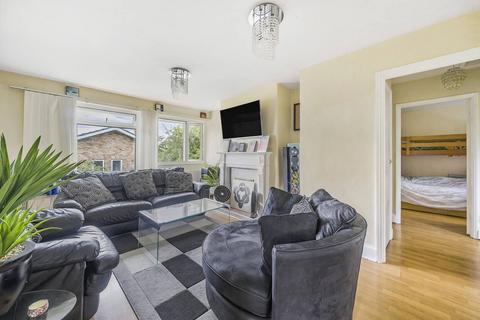 2 bedroom maisonette for sale, Cranleigh Gardens, South Norwood, London, SE25