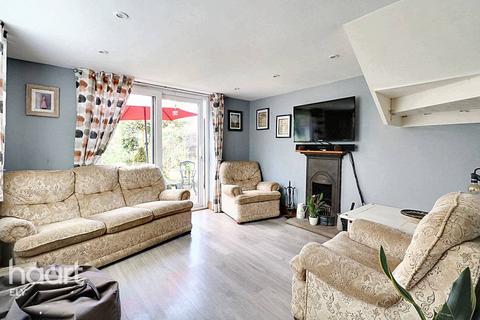 3 bedroom detached house for sale, Lawn Lane, Sutton