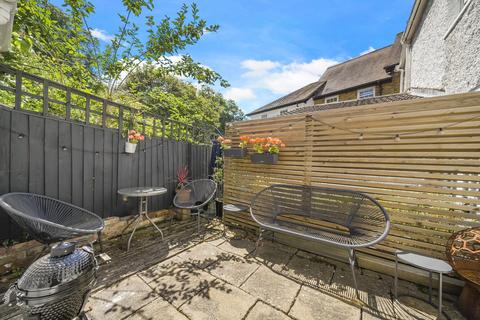 3, Oak Cottages Old Hill, Chislehurst, BR7 5LY