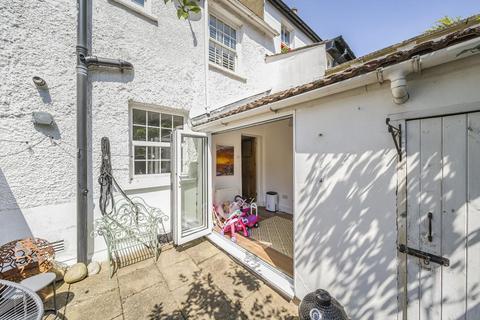 3, Oak Cottages Old Hill, Chislehurst, BR7 5LY