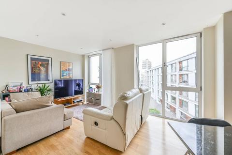 2 bedroom flat for sale, Causton House, Stockwell, London, SW9