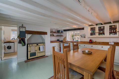 3 bedroom cottage for sale, Totland Bay, Isle of Wight