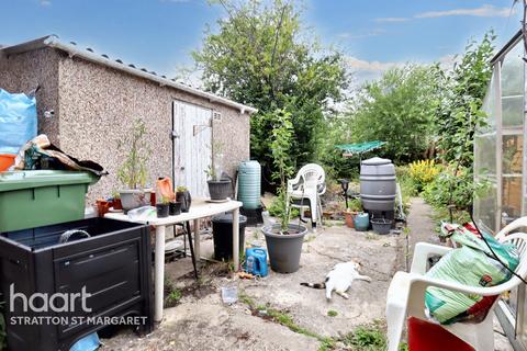 3 bedroom terraced house for sale, Carstairs Avenue, Swindon