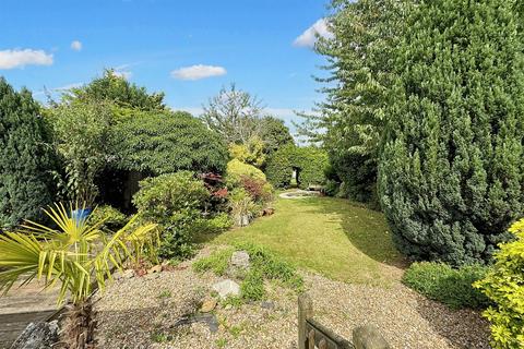 6 bedroom detached bungalow for sale, Bearwood