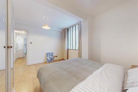 1 bedroom flat to rent, CHELSEA CLOISTERS, SLOANE AVENUE, London, SW3