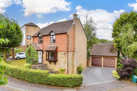 4 bedroom detached house for sale, Forestdale Road, Chatham, Kent